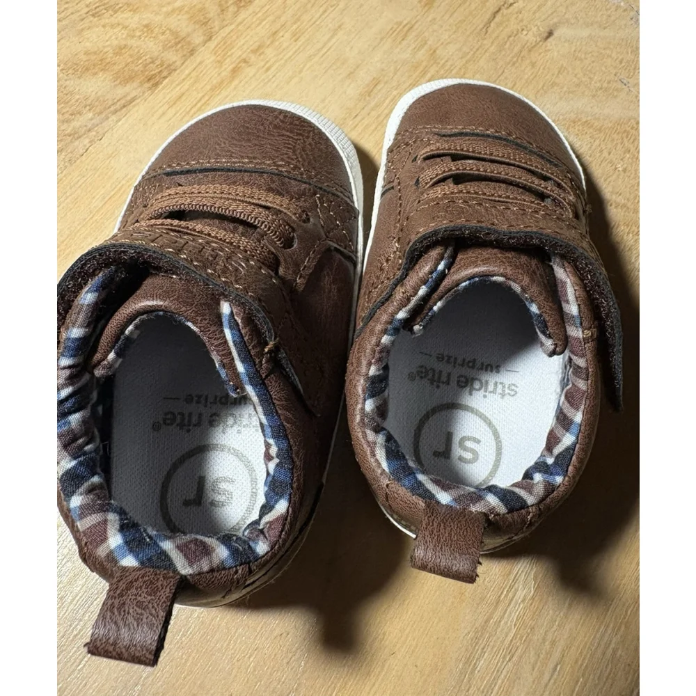 Stride Rite shoes Sneakers size 6-12 months Brown Limitless Lee First Walkers